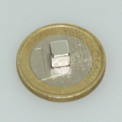 Aimant cube nickel 5 x 5
