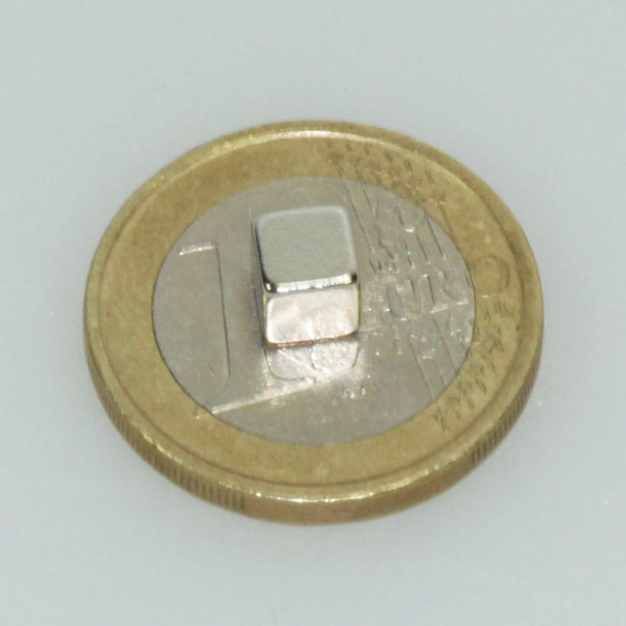 Aimant cube nickel 5 x 5