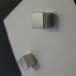 Aimant cube nickel 10 x 10