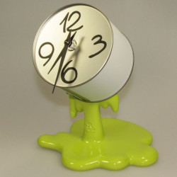 Horloge de table originale pot de peinture vert