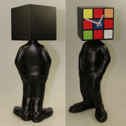 Horloge de table homme tête rubik cube