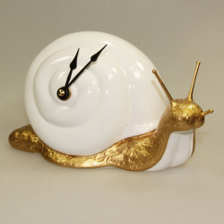 Horloge de table originale escargot blanc doré