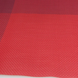 4 sets de table vinyle tressé Zarah Contento - carrés rouge