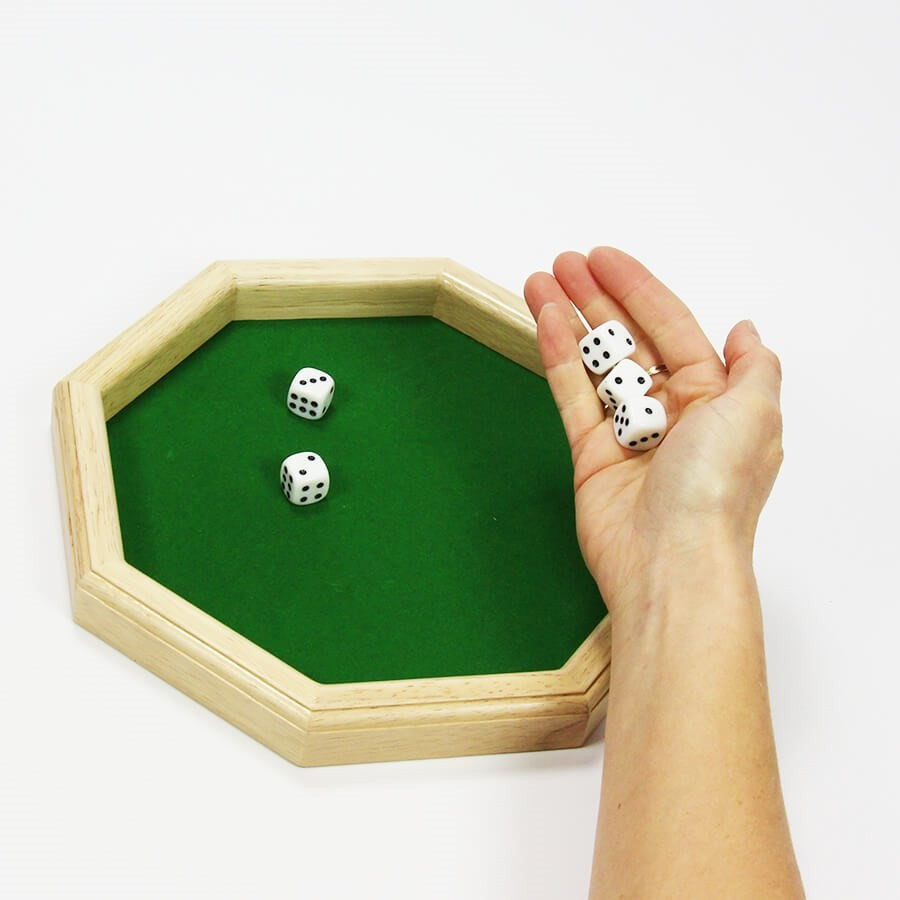 Plateau de jeu de dés avec 5 dés Goki