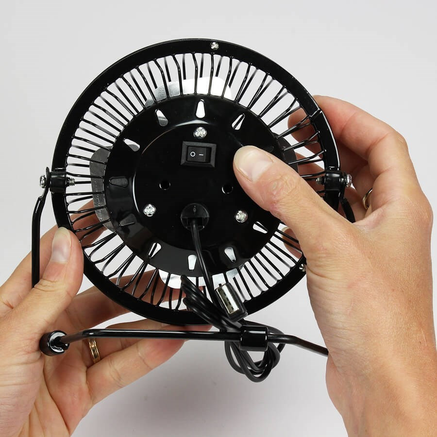 Petit ventilateur de bureau USB Kikkerland noir