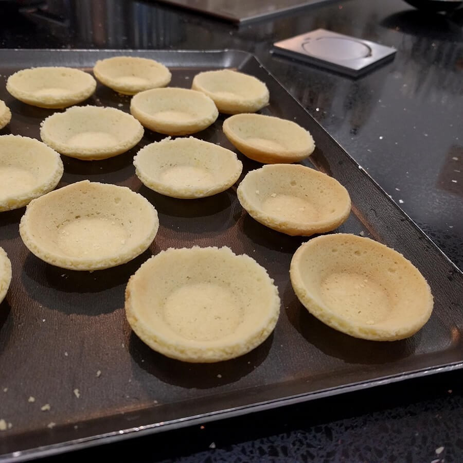 Lot De 12 Moules à Tartelettes WOPPLXY - Fond Amovible Noir - 10 Cm - Acier Au Carbone Antiadhésif