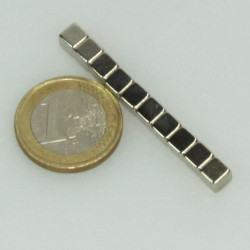 10 aimants puissants cube nickel 5 x 5 mm