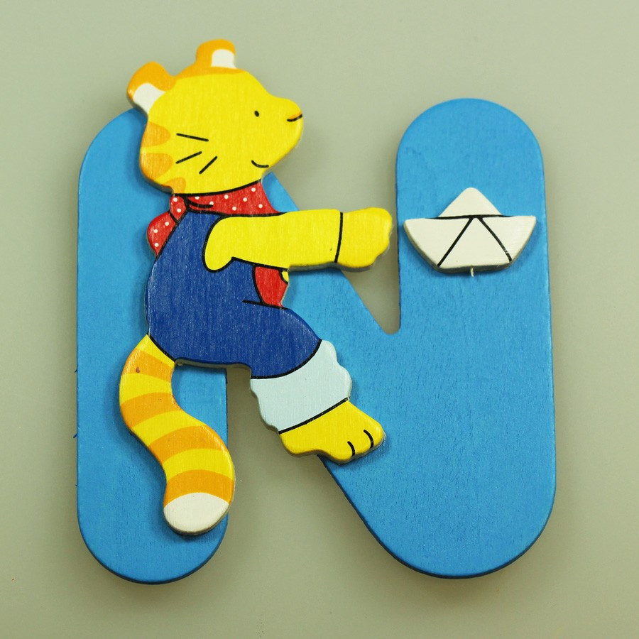 Lettre décorative en bois N chat Goki Lettre décorative en bois N chat Goki