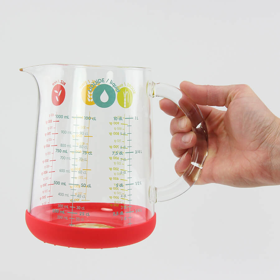 verre-doseur-1-litre-en-verre-et-silicone
