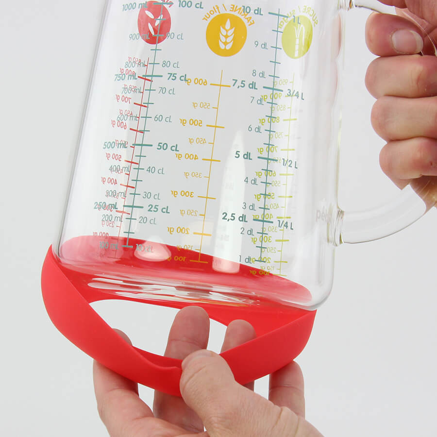 verre-doseur-1-litre-en-verre-et-silicone