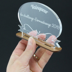 Trophée plexi ovale gravé à personnaliser anniversaire, récompense