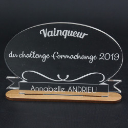 Trophée plexi ovale gravé à personnaliser anniversaire, récompense