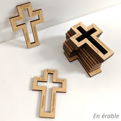 Cadeau souvenir baptême personnalisé en bois - Croix catholique