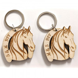 Porte clés cheval personnalisé en bois gravé