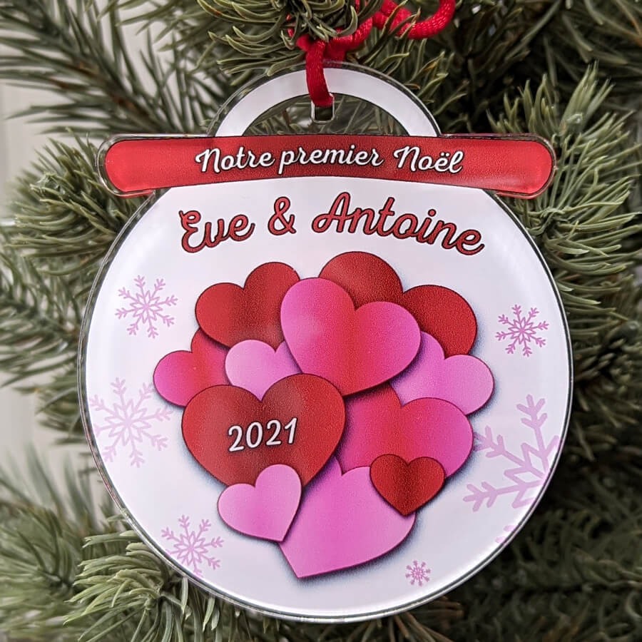 Boule couple Notre premier Noël personnalisée Coeurs