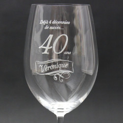 Verre à vin personnalisé anniversaire gravé