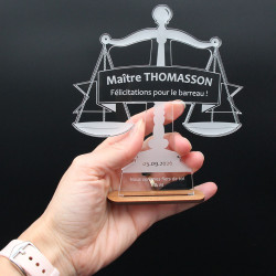 Trophée cadeau avocat à personnaliser